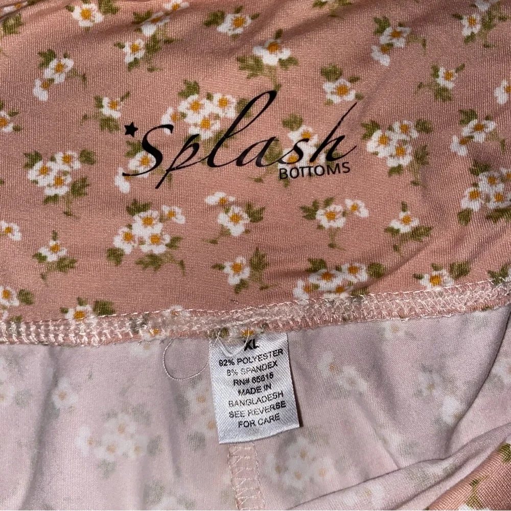 Splash Floral Pink shorts